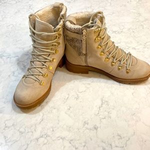 Sam Edelman women bootie beiges suede size 10 in immaculate condition . LBN 🔥💯